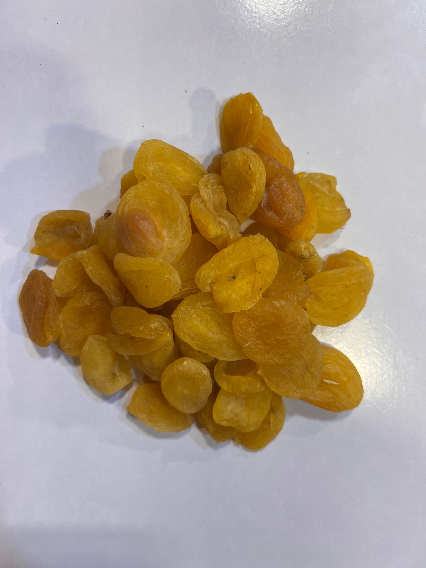 Sulphur Khoobani (Sulphur-Treated Dried Apricots)