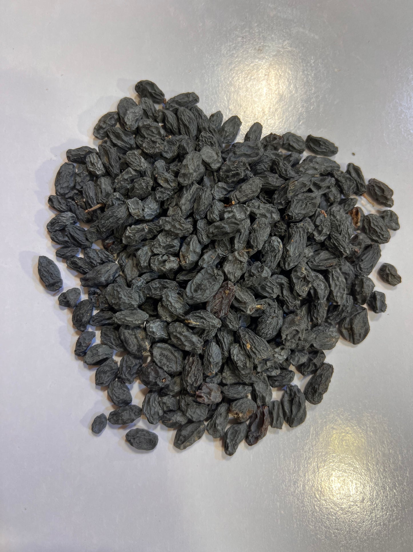 Black Kishmish Draakh (Black Raisins)