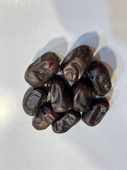 Maqzafti Khajoor (Maqzafti Dates)